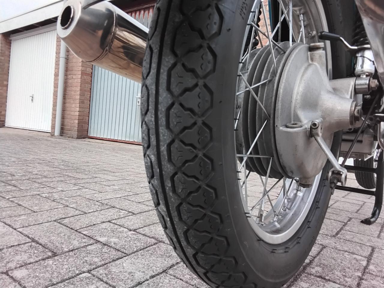 BMW  R 100/7 blauwe motorfiets