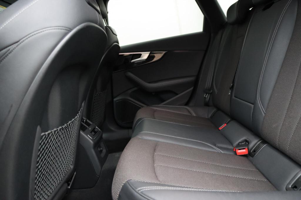 Audi A4 avant 40 tfsi s edition s-tronic 204pk panoramadak | zwart optiek |