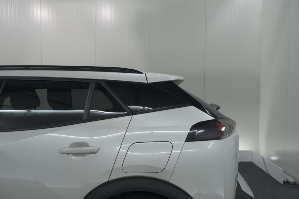 Peugeot 2008 puretech 130 eat8 allure | camera | navigatie | parkeersensore