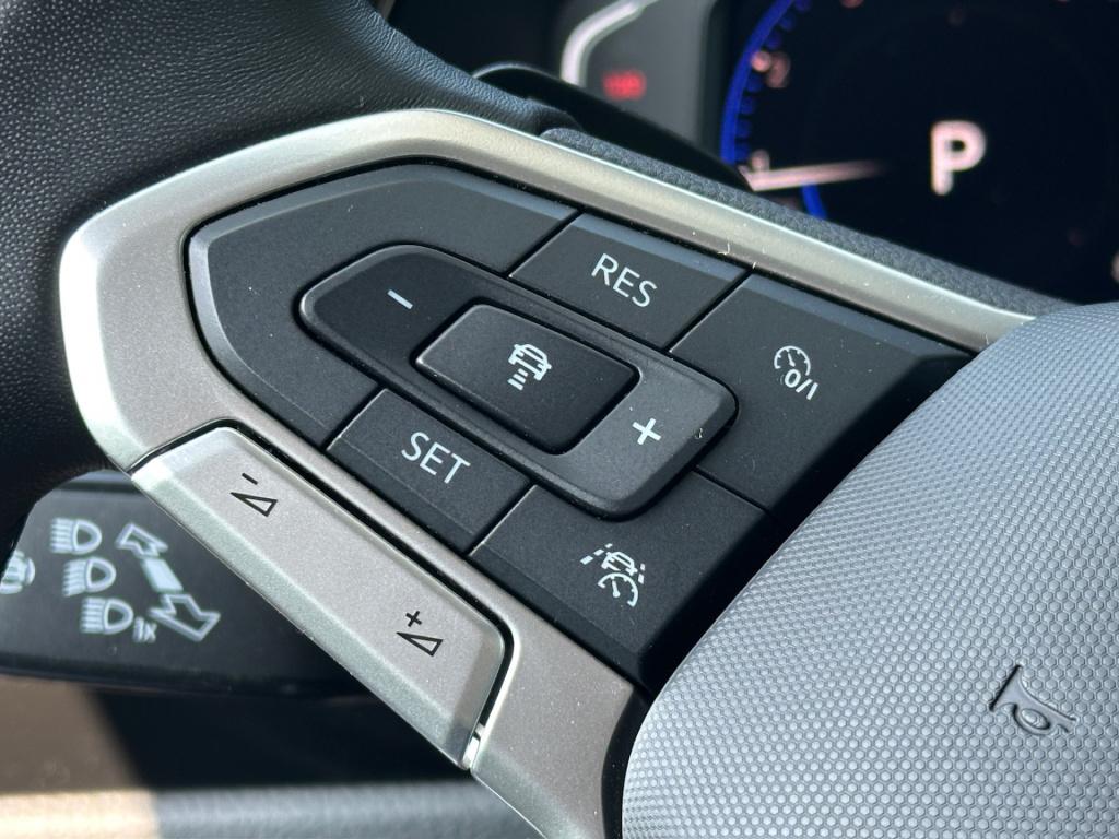 Volkswagen Touran 1.5 tsi 150pk dsg r-line highline | led | trekhaak | dode