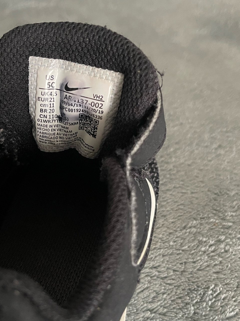 2x Nike maat 21