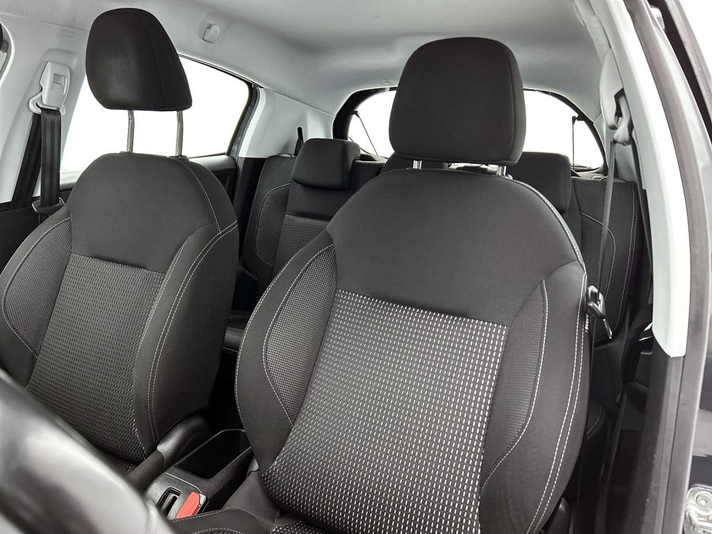 Peugeot 208 82pk allure | rijklaar | navi | parkeersensoren | trekhaak vast