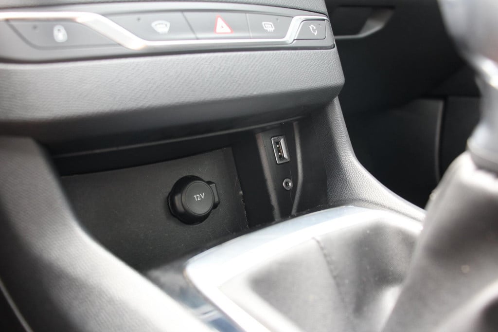 Peugeot 308 1.2 puretech active - cruise - navi - pdc - dis.riem 2024 v.v.!