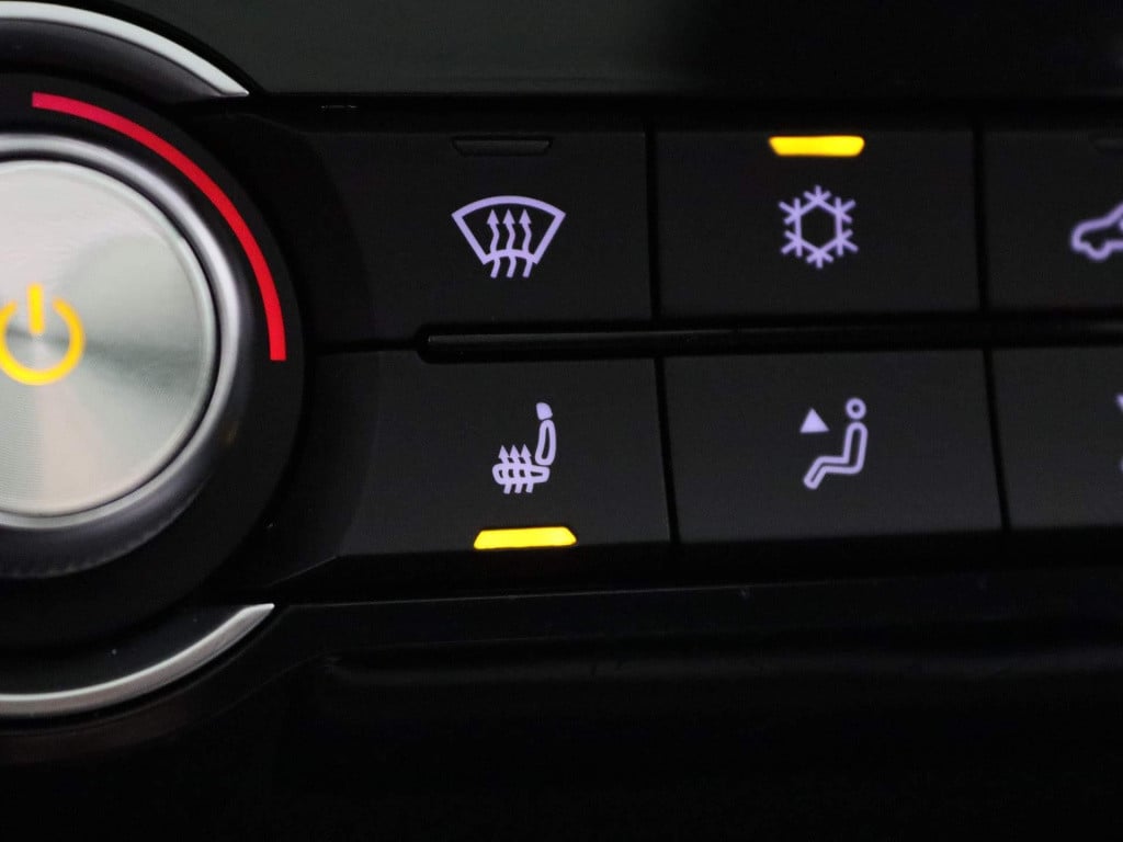 MG Zs-ev mg luxury 45 kwh aut. | panoramadak | leder | navigatie | airco | 