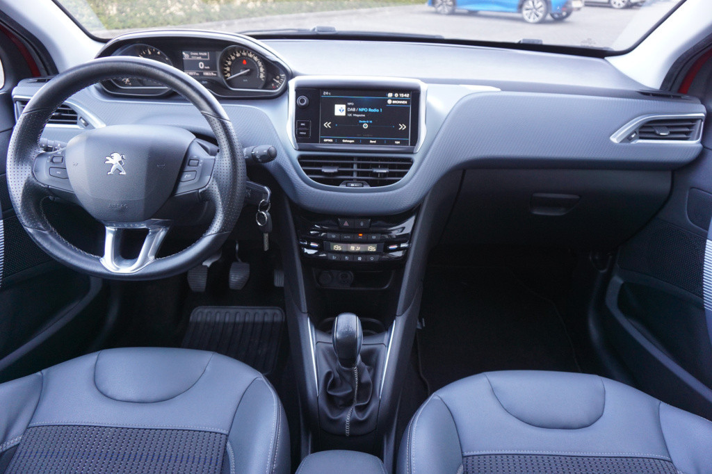 Peugeot 208 1.2 puretech allure climate / cruise / navi / lm velgen / nap