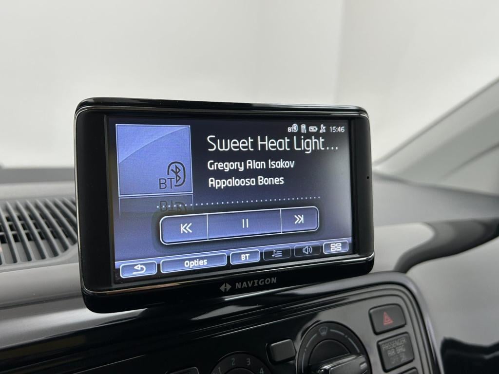 Volkswagen UP! occasion 1.0 move up! bluemotion | zwart | tweedehands volks