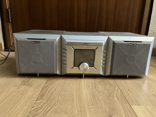 Te koop: Philips MZ3 mini radio/CD speler + speakers
