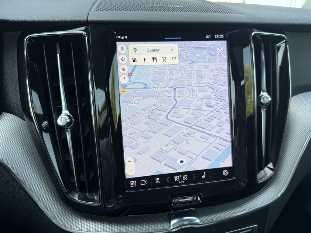 Volvo XC60 t6 340pk recharge r-design| adap.cruise| panodak| 360camera