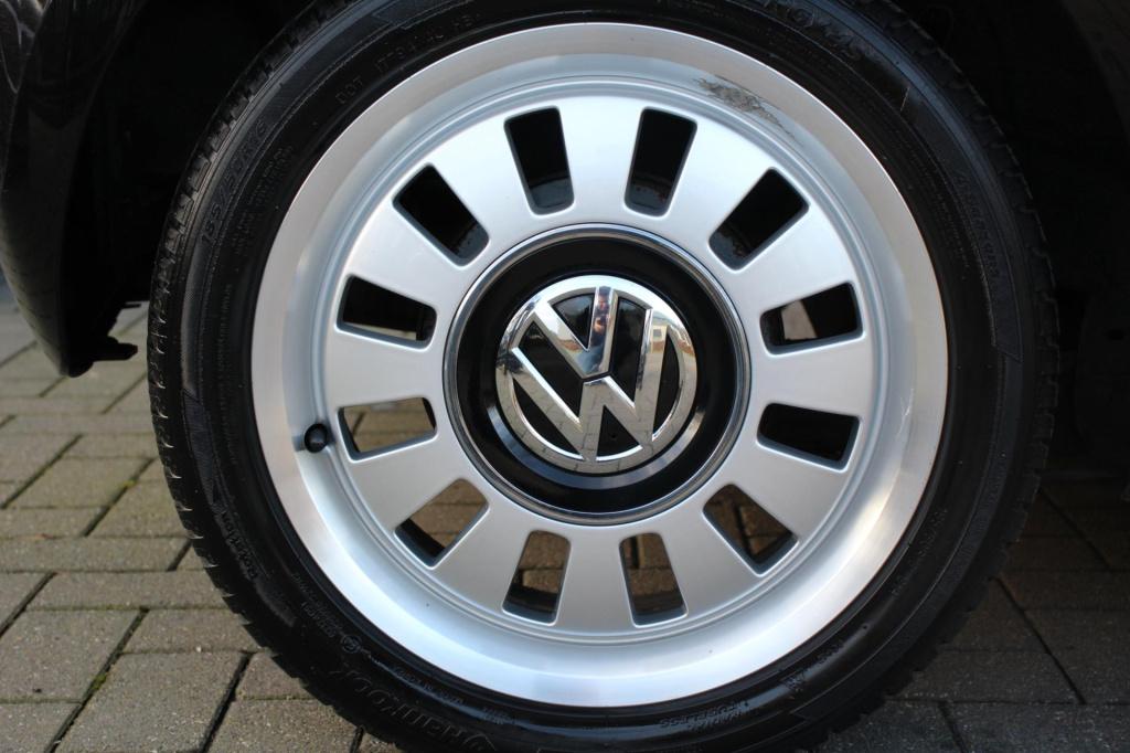 Volkswagen UP! 1.0 black-edition - panoramadak - leer - leder - cruise cont