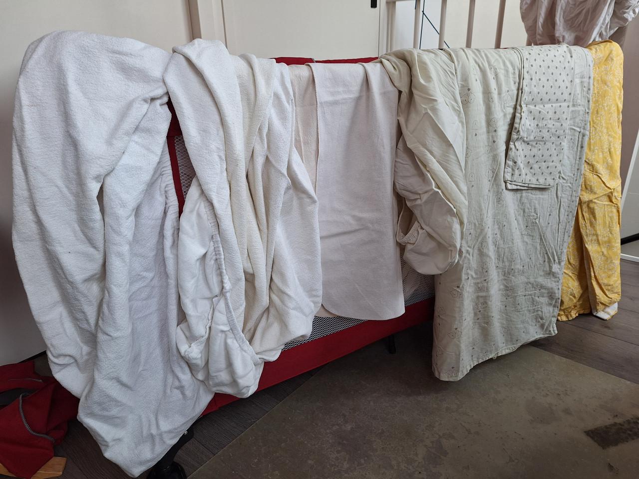 Koelstra campingbedje + matras + beddengoed