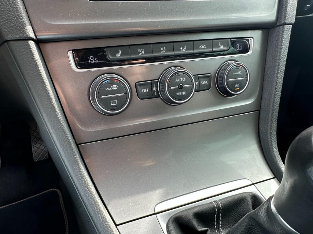 Volkswagen Golf 1.2 tsi lounge trekhaak parkeersensoren elect. inklapbare s