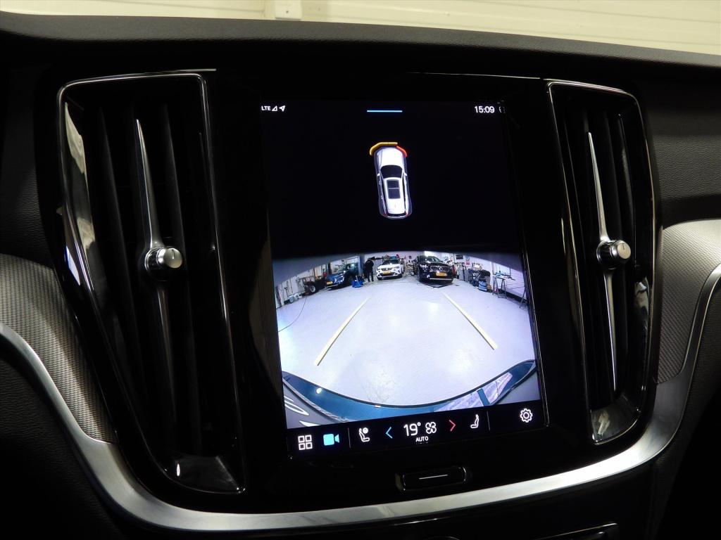 Volvo V60 t6 twin engine 398pk awd aut plus dark