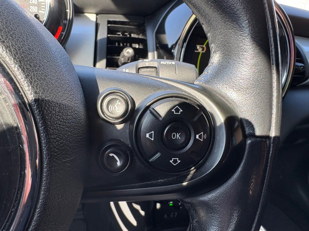 Mini Cooper Cabrio mini 1.5 chili business