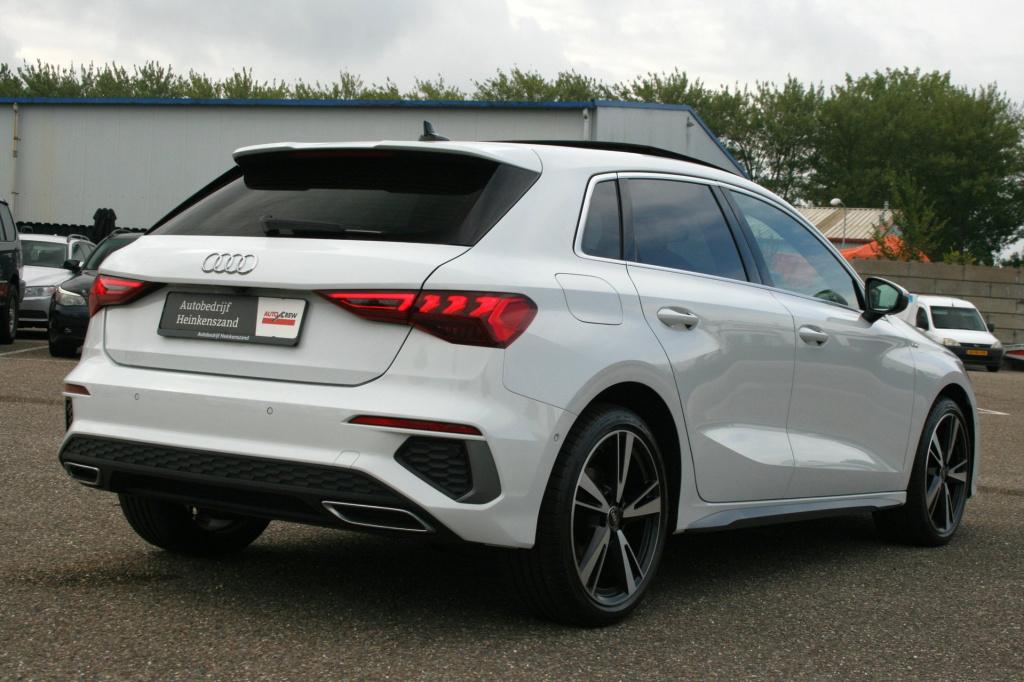 Audi A3 sportback 40 tfsi e s-line / pano / leer / matrix / camera / b&o