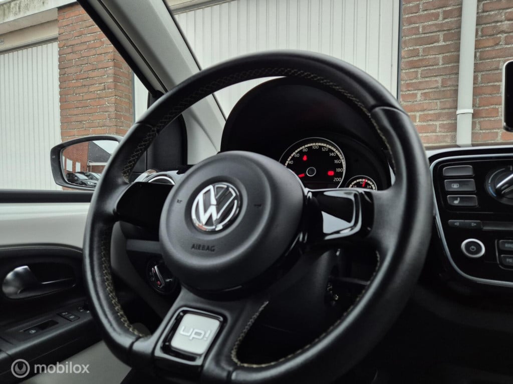 Volkswagen UP! 1.0 cheer up! bluemotion / 5- deurs / nieuwe koppeling / sto