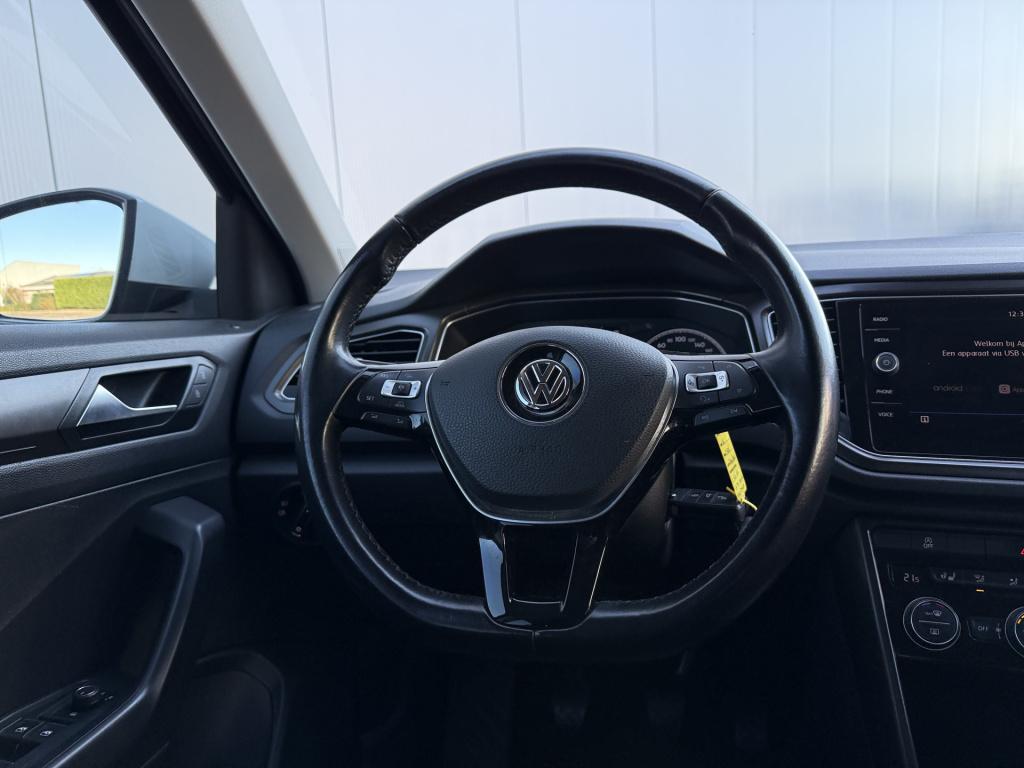 Volkswagen T-roc 1.5 tsi 150pk sport