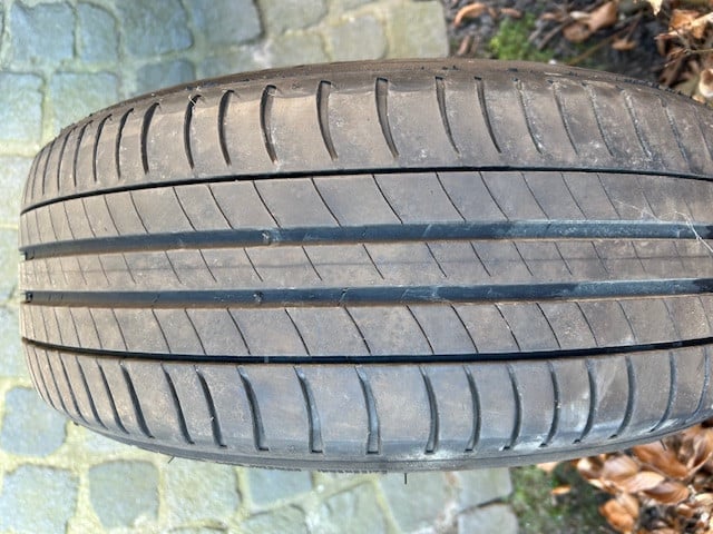Auto zomerbanden Michelin Primary 205/RR 16