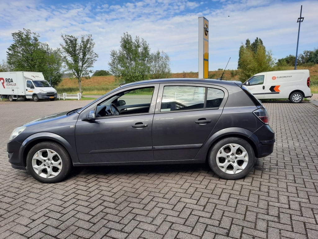 Opel Astra 1.6 temptation