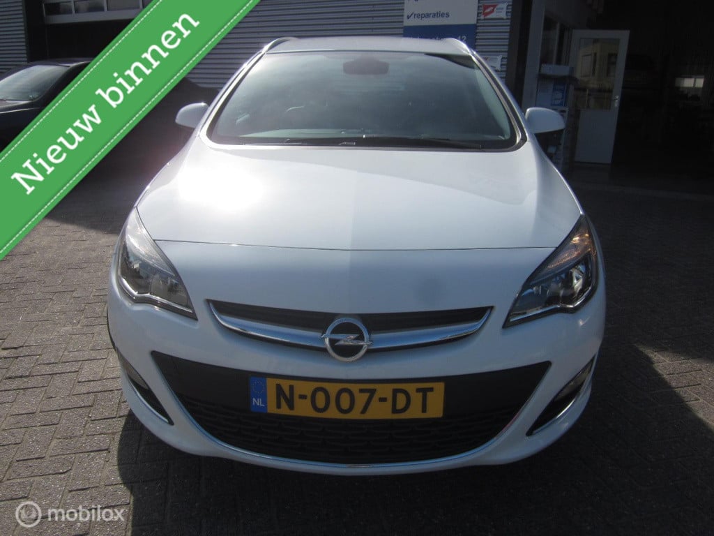 Opel Astra sports tourer 1.6 station edition/airco/cruise/lm velgen/apk tot