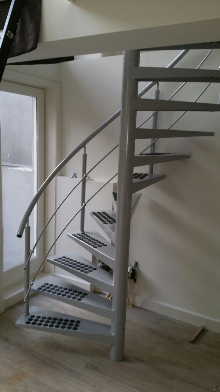 Stalen spiltrappen op maat – Al meer dan 40 Jaar vakmanschap