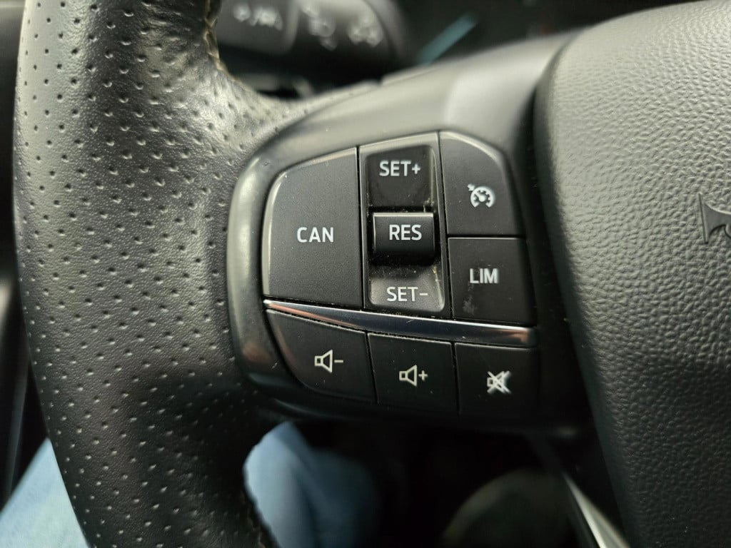 Ford Fiesta st-line occasion met 145pk (!) en carplay | tweedehands ford fi