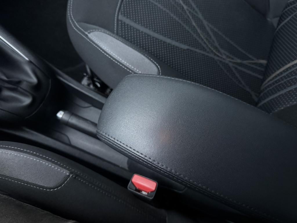 Peugeot 208 1.2 vti envy 5-drs