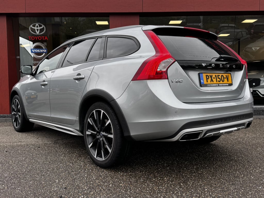 Volvo V60 cross country 2.0 t5 polar+ | 19" lmv | on-call | trekhaak