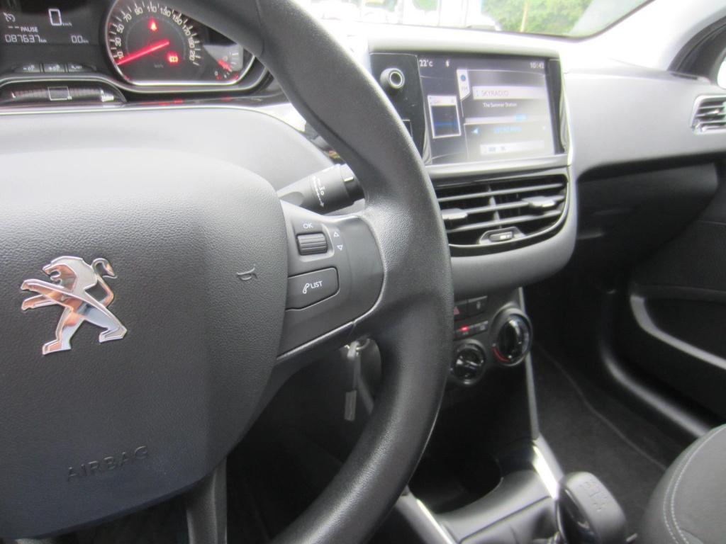 Peugeot 208 1.2 vti 82 active 5-drs airco/lmv/park