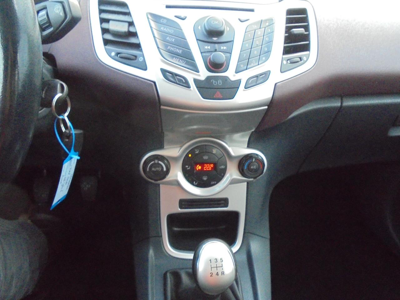 Ford Fiesta 1.25 Titanium | NAP Logisch | Distributieriem vervangen!