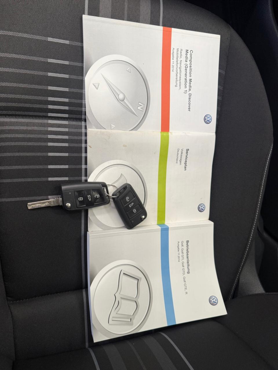 Volkswagen Golf 1.2 tsi business edition connected