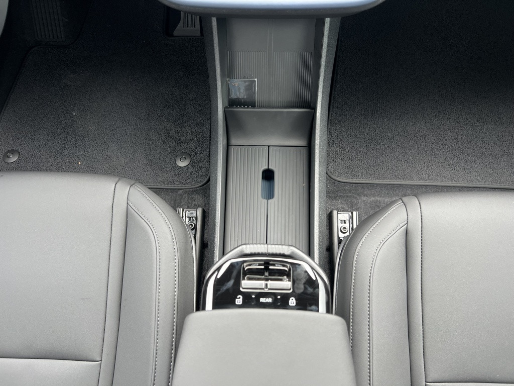 Volvo Ex30 extended range ultra 20" | nieuwprijs € 50.214,= |