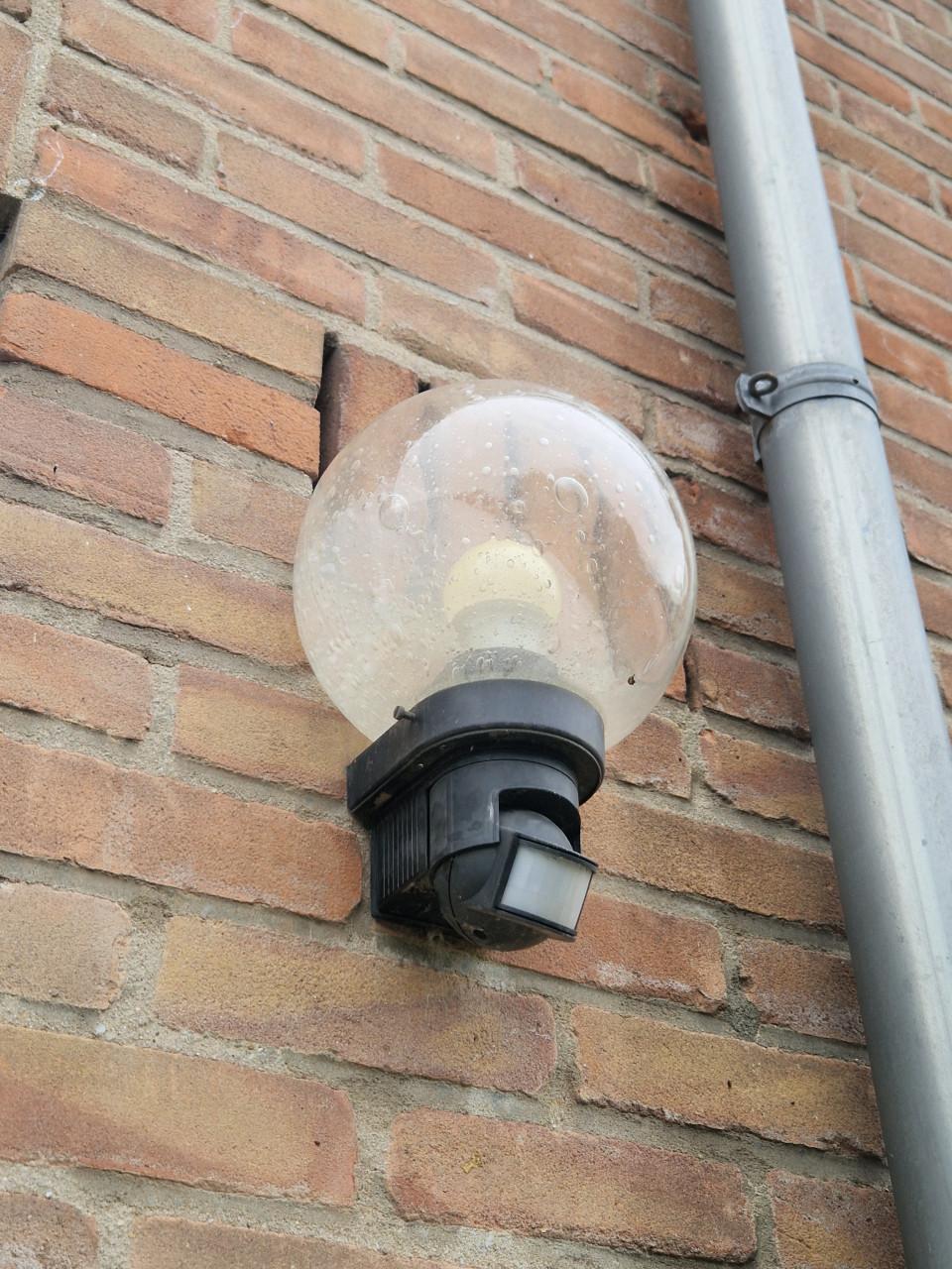 GRATIS buitenlampje werkend sensor