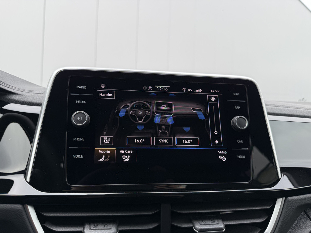 Volkswagen T-roc 1.5 tsi 150pk dsg r-line | acc | side assist | camera