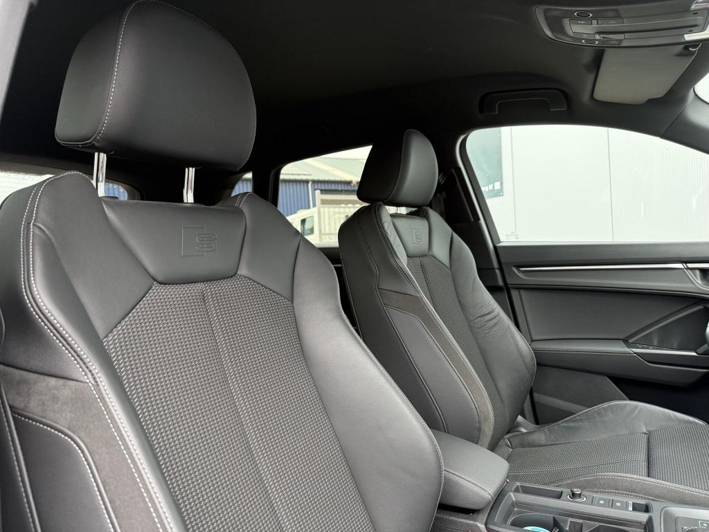 Audi Q3 45 tfsi e hybrid 245pk s edition | zwart optiek