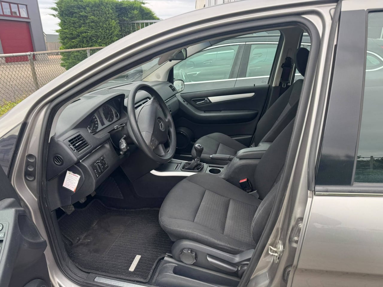 Mercedes B-Klasse 170 5deurs bj:2006 airco apk 2027 !!!