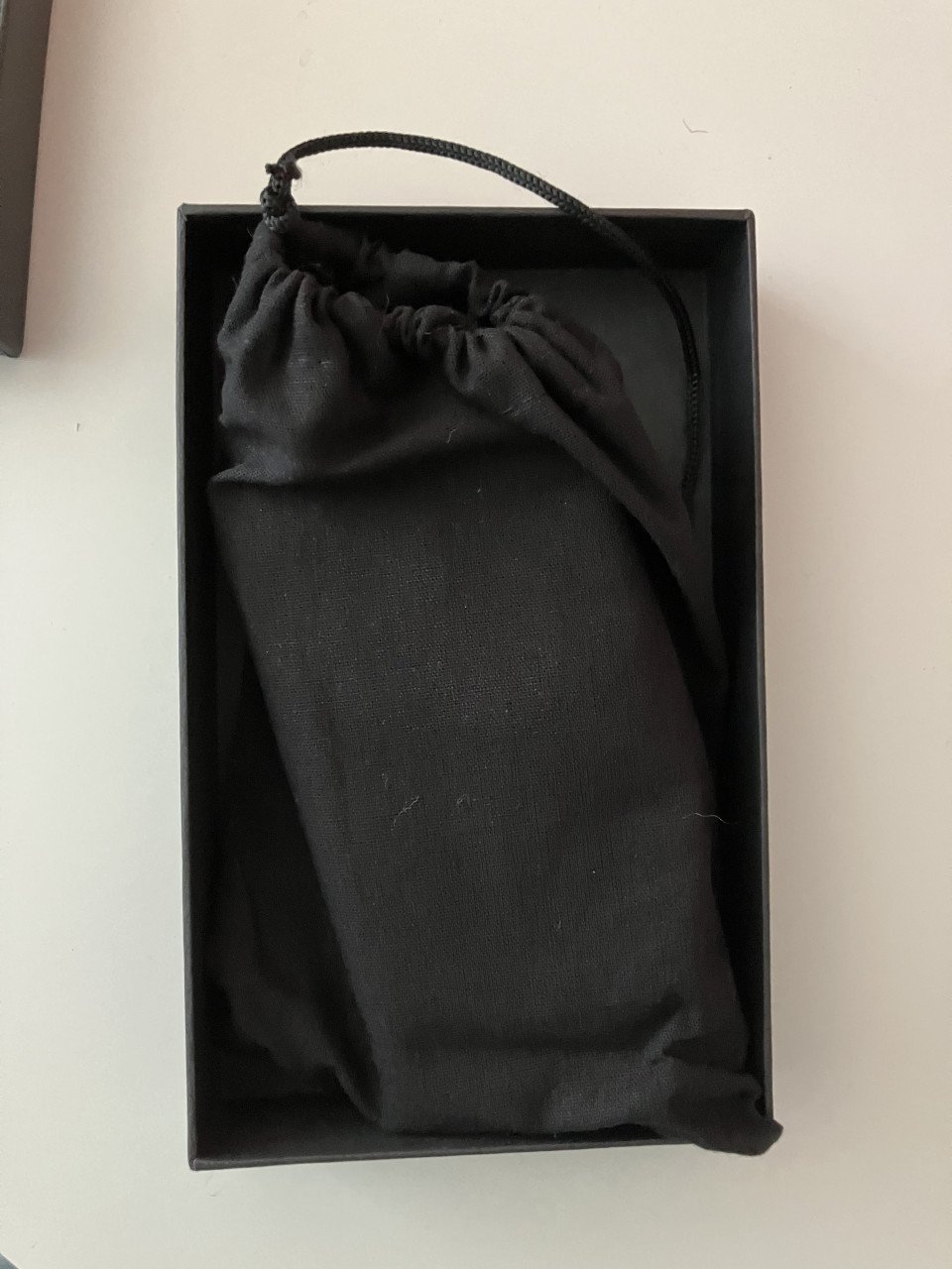 Telefoonhoesje of portemonnee voor de Iphone SE 20/8/7 zwart leer