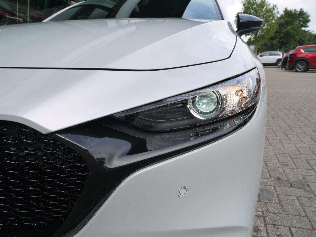 Mazda 3 2.5 e-skyactiv-g m hybrid 140 homura