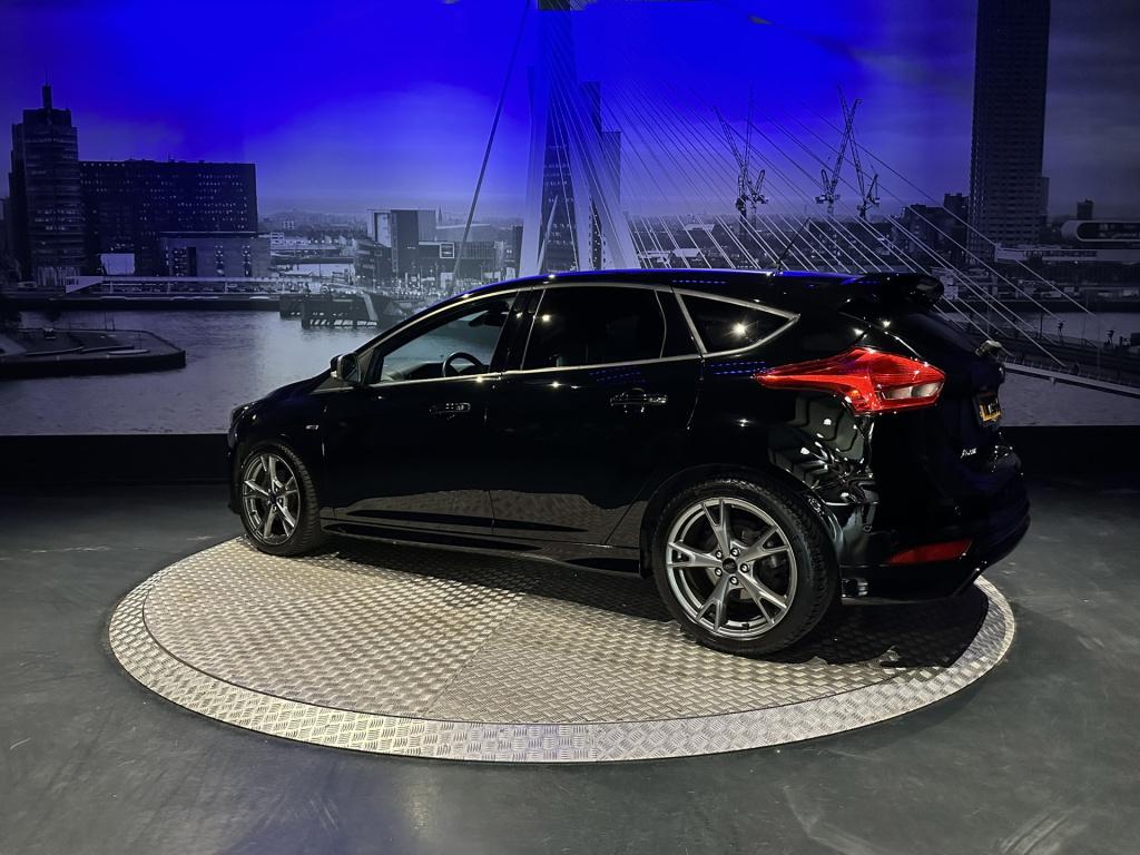 Ford Focus 1.5 ecoboost st line business *navi*camera*