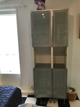 Badkamermeubel met glazen deurtjes