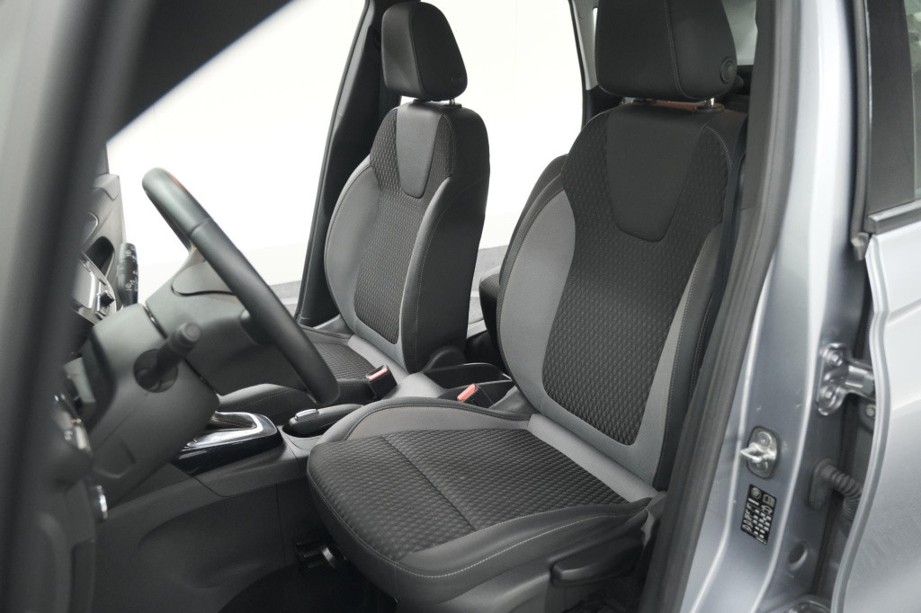Opel Crossland X 130 turbo at6 innovation | camera | dodehoekdetectie | app