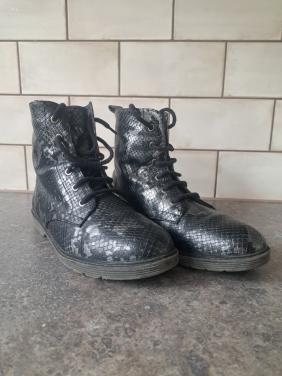 Boots Zwart met zilver maat 39