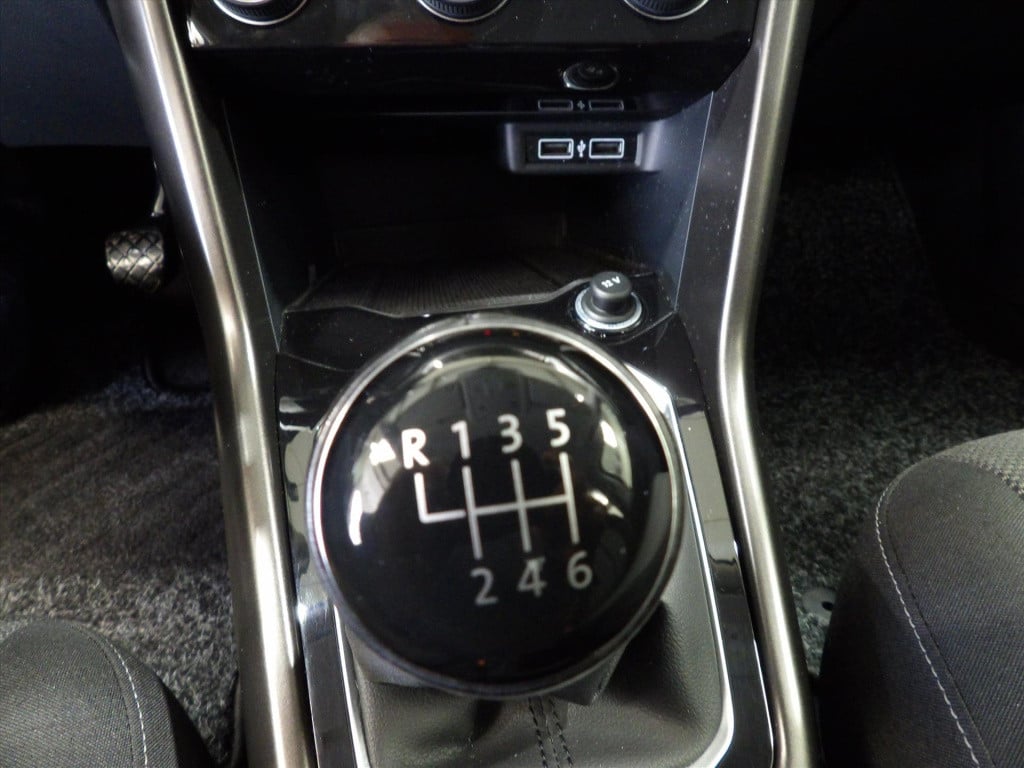 Volkswagen T-roc 1.5 tsi 150pk t-roc style