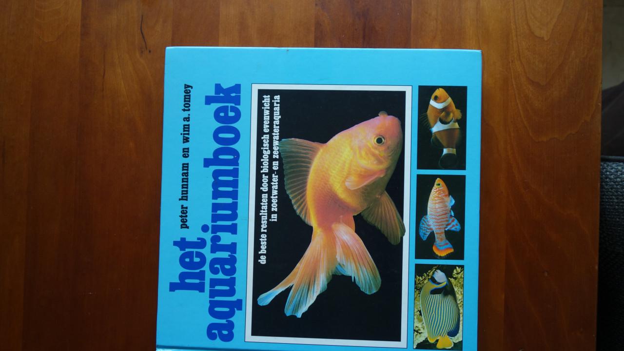 DIVERSE BOEKEN OVER VISSEN