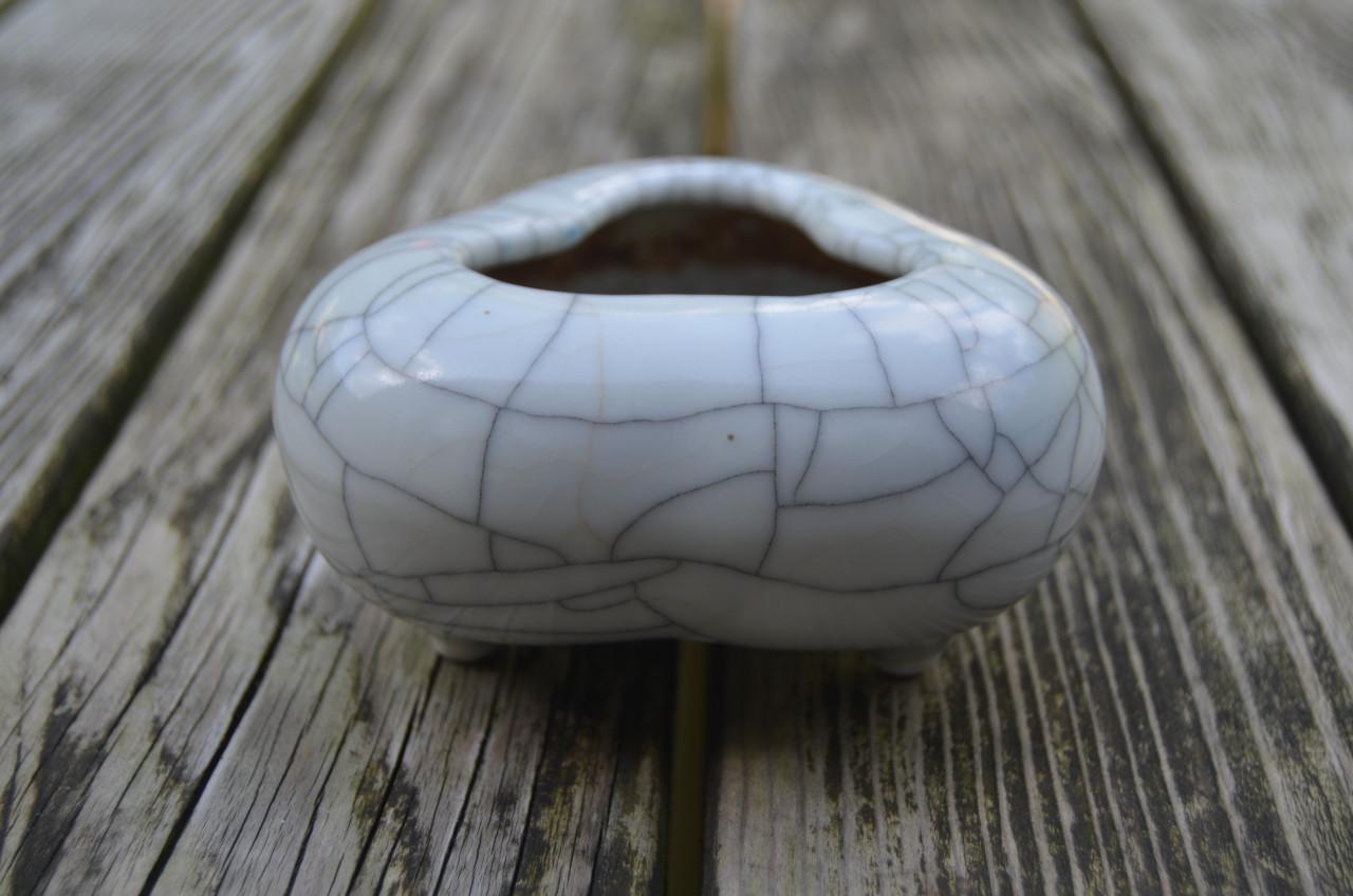 Ge-ware celadon bakje, China, 20e eeuw in goede staat.