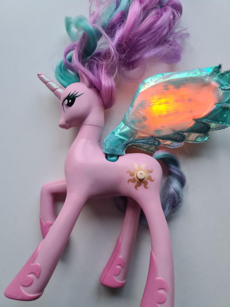 My Little Pony Prinses Celestia kan praten en geeft licht