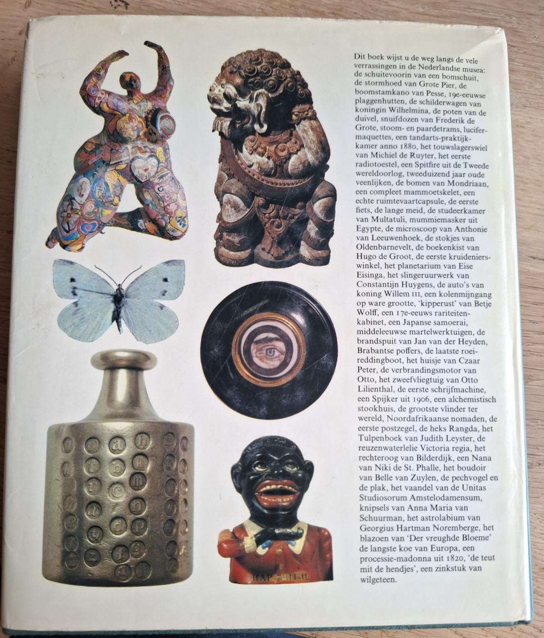 Groot Museumboek, Geïllustreerde gids langs 660 musea van Nederland