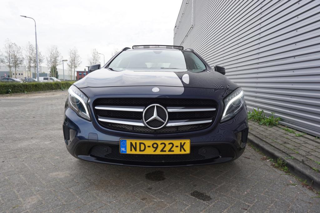 Mercedes-Benz Gla-klasse 180 ambition airco / navi / cruise / pano / parkee