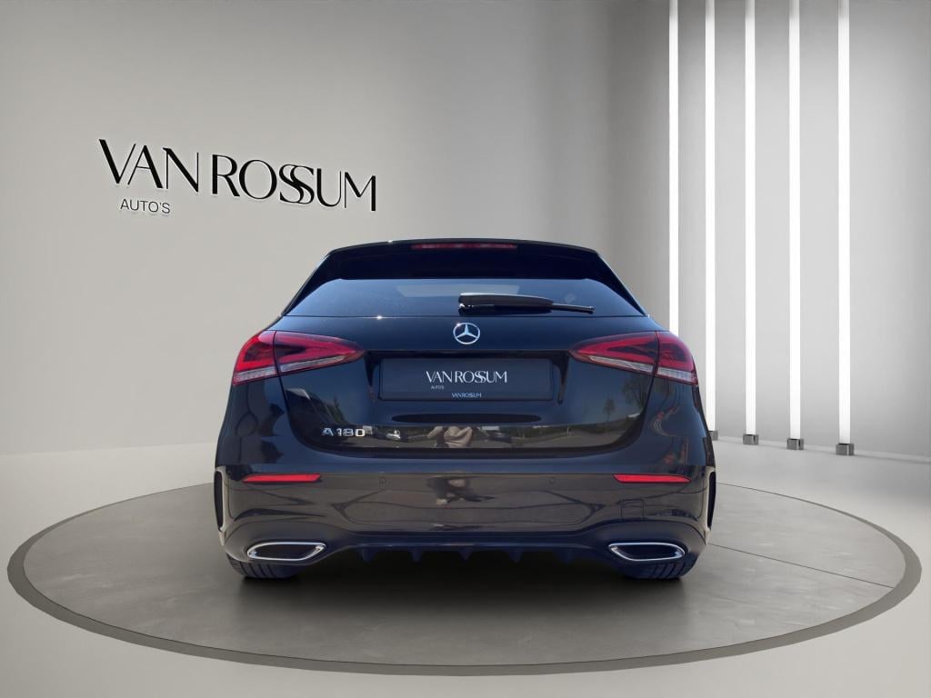 Mercedes-Benz A-Klasse 180 business solution amg pano | stoelverwarming | 1