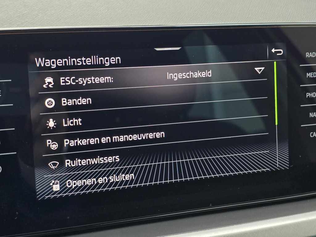 Skoda Kamiq 1.0 tsi selection virtual cockpit carplay navigatie pdc v+a sto