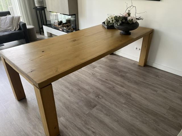 Eiken eettafel